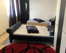 Romania Bacău Onești vacation rental compare prices direct by owner 28359918