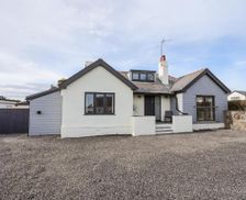 United Kingdom Anglesey Rhosneigr vacation rental compare prices direct by owner 14715633