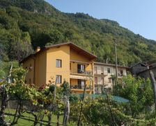 Italy Lombardy Gravedona vacation rental compare prices direct by owner 6313865