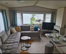 United Kingdom Essex Jaywick Sands vacation rental compare prices direct by owner 35492062