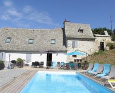 France Auvergne Vieillevie vacation rental compare prices direct by owner 15764128