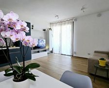 Italy Lazio Fiumicino vacation rental compare prices direct by owner 35646259