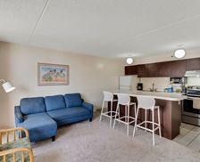 United States Hawaii Honolulu vacation rental compare prices direct by owner 66033