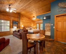United States Missouri Branson vacation rental compare prices direct by owner 2484404