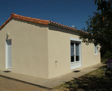 France Pays De La Loire Les Moutiers-En-Retz vacation rental compare prices direct by owner 5011879