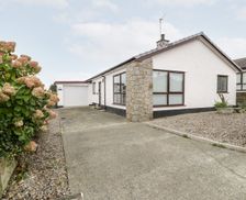 United Kingdom North Wales Llanfairpwllgwyngyll vacation rental compare prices direct by owner 34950449