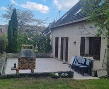 France Oise Pont-Sainte-Maxence vacation rental compare prices direct by owner 34790704