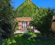 France Centre Dampierre-en-Burly vacation rental compare prices direct by owner 20260299