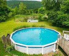 United States New York Jamesville vacation rental compare prices direct by owner 34811847