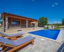 Croatia  Tinjan vacation rental compare prices direct by owner 27802515