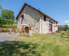 France PAYS DE COMBRAILLES PRONDINES vacation rental compare prices direct by owner 32691196