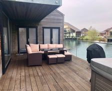 United Kingdom Gloucestershire South Cerney vacation rental compare prices direct by owner 34819822