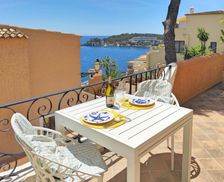 Spain Galicia Paguera-Cala Fornells vacation rental compare prices direct by owner 34893712