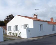 France Vendée Saint-Urbain vacation rental compare prices direct by owner 34793219