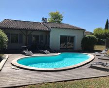 France Charente Chalais vacation rental compare prices direct by owner 34953399