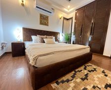 India Delhi New Delhi vacation rental compare prices direct by owner 33538677