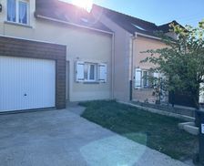 France Val-d'Oise Osny vacation rental compare prices direct by owner 33512090