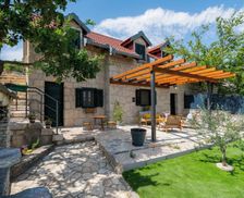 Croatia Imotski Zmijavci vacation rental compare prices direct by owner 34875058