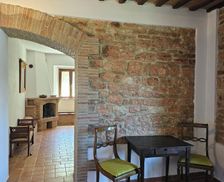 Italy Provincia di Perugia Fossato di Vico vacation rental compare prices direct by owner 34930699