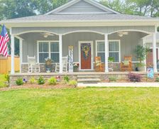 United States North Carolina Forest City vacation rental compare prices direct by owner 33559935