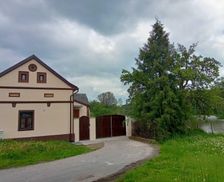 Czechia Plzenský kraj Honezovice vacation rental compare prices direct by owner 36156395