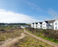 United Kingdom WLS Port Eynon vacation rental compare prices direct by owner 4684144