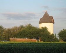 France Nouvelle-Aquitaine Saint-Fort-Sur-Gironde vacation rental compare prices direct by owner 4277982