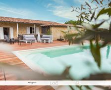 France Nouvelle-Aquitaine Cambes vacation rental compare prices direct by owner 4116880