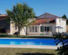 France Nouvelle-Aquitaine Saint-Georges-des-Agoûts vacation rental compare prices direct by owner 4152463