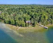 United States Michigan Lake Ann vacation rental compare prices direct by owner 2849166