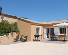 France Occitanie Saint-Julien-De-Peyrolas vacation rental compare prices direct by owner 9411891