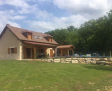 France Nouvelle-Aquitaine Les Farges vacation rental compare prices direct by owner 4237403