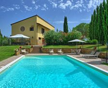 Italy Tuscany Lucignano vacation rental compare prices direct by owner 4584666