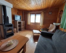 Czechia Westböhmen Chodovská Hut vacation rental compare prices direct by owner 5492040