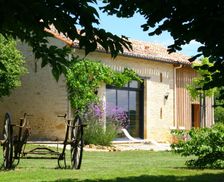 France Nouvelle-Aquitaine Pressignac-Vicq vacation rental compare prices direct by owner 4931245