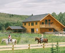 Canada Alberta Bragg Creek vacation rental compare prices direct by owner 2983830