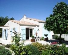 France Nouvelle-Aquitaine Meschers-Sur-Gironde vacation rental compare prices direct by owner 4182699