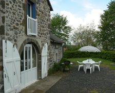 France Auvergne-Rhône-Alpes Cheylade vacation rental compare prices direct by owner 4089548