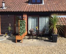 United Kingdom England Surlingham vacation rental compare prices direct by owner 4142047