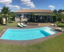 France Occitanie Vers-Pont-du-Gard vacation rental compare prices direct by owner 4922315