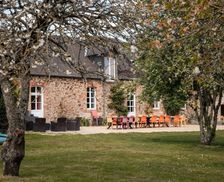 France  Gennes-Longuefuye vacation rental compare prices direct by owner 4912938