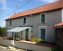 France Nouvelle-Aquitaine Bressuire vacation rental compare prices direct by owner 3907346