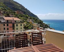 Italy Liguria Riomaggiore vacation rental compare prices direct by owner 4364654