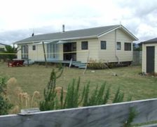 New Zealand Kapiti Coast Te Horo Beach vacation rental compare prices direct by owner 5515999