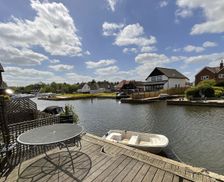 United Kingdom ENG Wroxham vacation rental compare prices direct by owner 6710852