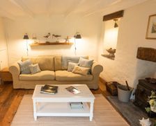 United Kingdom Pembrokeshire Solva vacation rental compare prices direct by owner 6033597