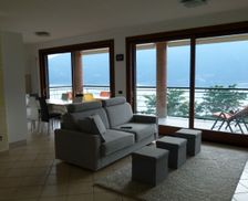 Italy Lombardia/Varese Tronzano Lago Maggiore vacation rental compare prices direct by owner 5130864