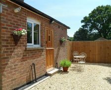 United Kingdom ENG Wooton, New Milton, Hampshire vacation rental compare prices direct by owner 4655660