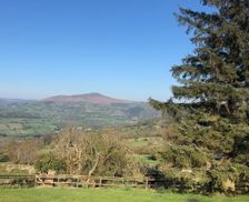 United Kingdom Llangattock Hillside vacation rental compare prices direct by owner 5130392