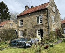 United Kingdom North Yorkshire Hutton-le-Hole vacation rental compare prices direct by owner 6756334